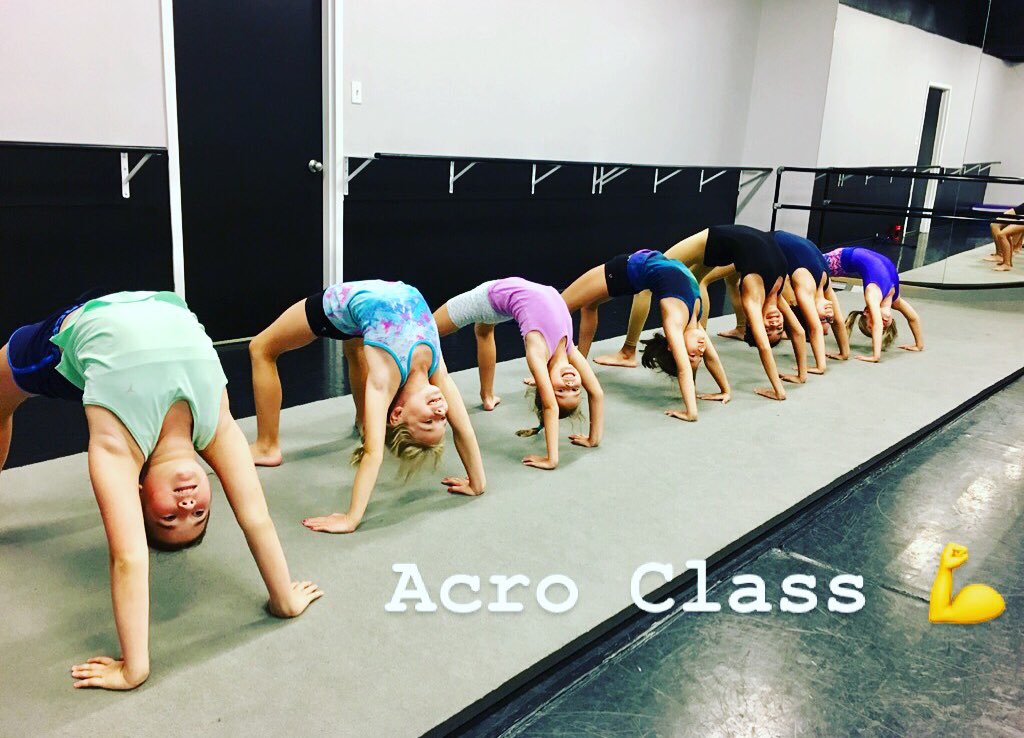CCDanceStudio's tweet photo. Week one is off to a great start! #ccdfamily #acroclass #ottcity https://t.co/Ok905MQOCg