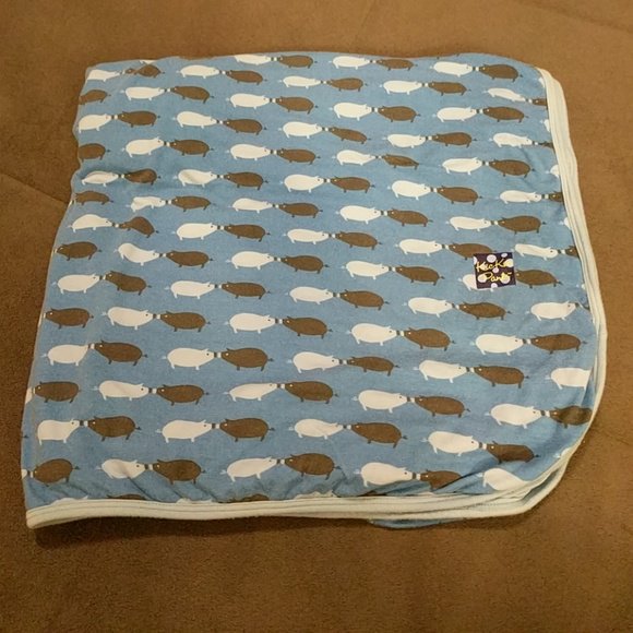 So good I had to share! Check out all the items I'm loving on @Poshmarkapp from @nyposhmark #poshmark<a href="/tag/fashion"class="tags"><span>#fashion</span></a><a href="/tag/shopmycloset"class="tags"><span>#shopmycloset</span></a><a href="/tag/style"class="tags"><span>#style</span></a><a href="/tag/bottegaveneta"class="tags"><span>#bottegaveneta</span></a><a href="/tag/americaneagleoutfitters"class="tags"><span>#americaneagleoutfitters</span></a>