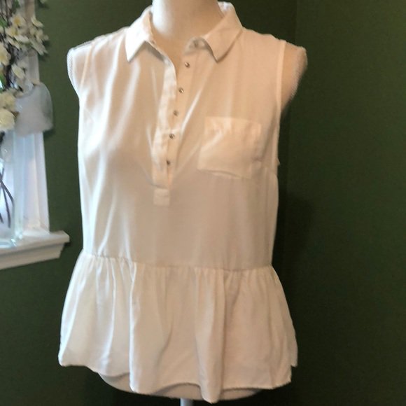 So good I had to share! Check out all the items I'm loving on @Poshmarkapp from @nyposhmark #poshmark<a href="/tag/fashion"class="tags"><span>#fashion</span></a><a href="/tag/shopmycloset"class="tags"><span>#shopmycloset</span></a><a href="/tag/style"class="tags"><span>#style</span></a><a href="/tag/bottegaveneta"class="tags"><span>#bottegaveneta</span></a><a href="/tag/americaneagleoutfitters"class="tags"><span>#americaneagleoutfitters</span></a>