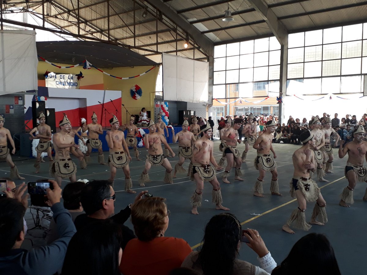 liceocytec's tweet photo. Fiestas Patrias en Nuestro Liceo, la mejor puesta en escena del 2018. https://t.co/sWuxDd566c