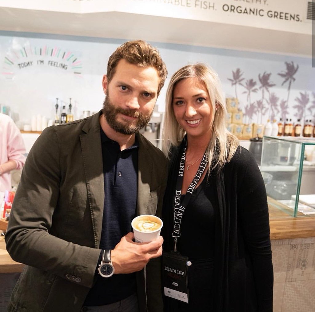 jamiedornan360's tweet photo. New pics of #JamieDornan signing celebrity surf board at Calii Love in #Toronto 
📸via caliiloveco IG  &amp; #JD360 https://t.co/NrOdcWahv6