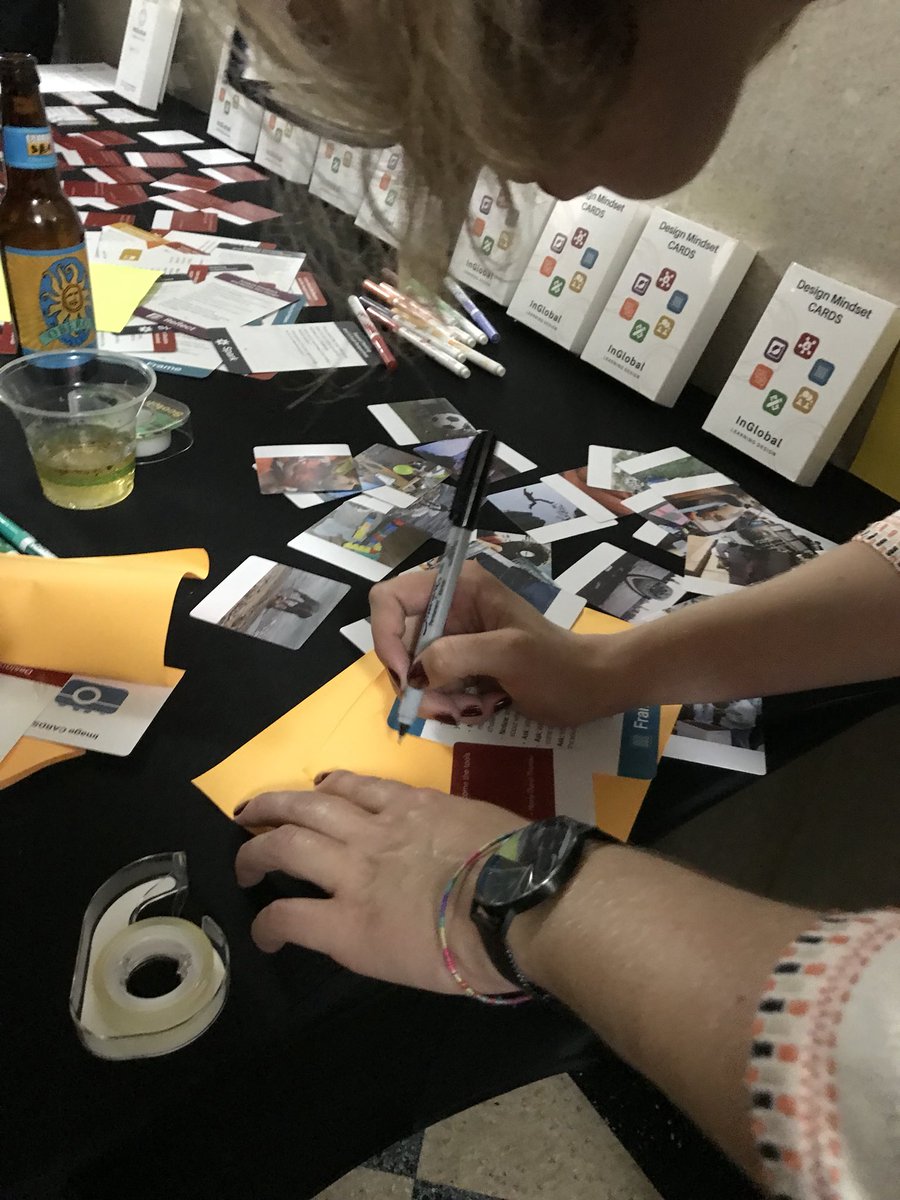 inglobaldesign's tweet photo. At Drinks x Design: What are you curious about? #detroitMoD2018 #designthinking @designcoredet https://t.co/EDTy70tlVP