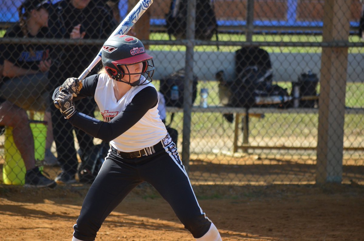 JOutlawsGold_DB's tweet photo. Congratulations to @JOutlawsGold_DB infielder Madison Sisz on her verbal commitment to play for @WestChesterSB beginning in the fall of 2020. A junior shortstop at Northern Burlington High School, Madison carries a 4.2 grade-point average and plans to study nutrition in college. https://t.co/AwAqHnLtFk