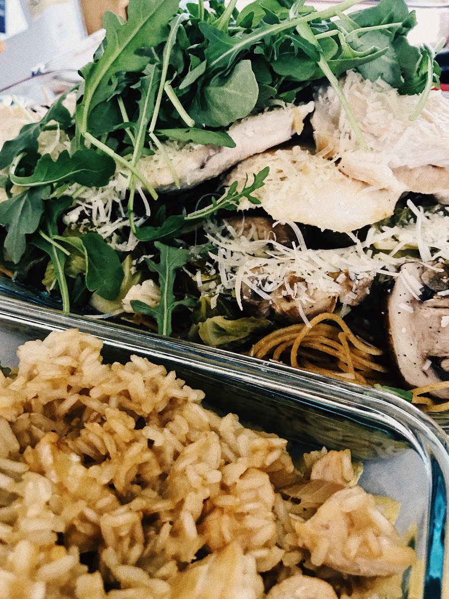 Chefsarahlu's tweet photo. Pasta is what’s happening #chefsarahlu #livtoeat https://t.co/iXVwZsZPao