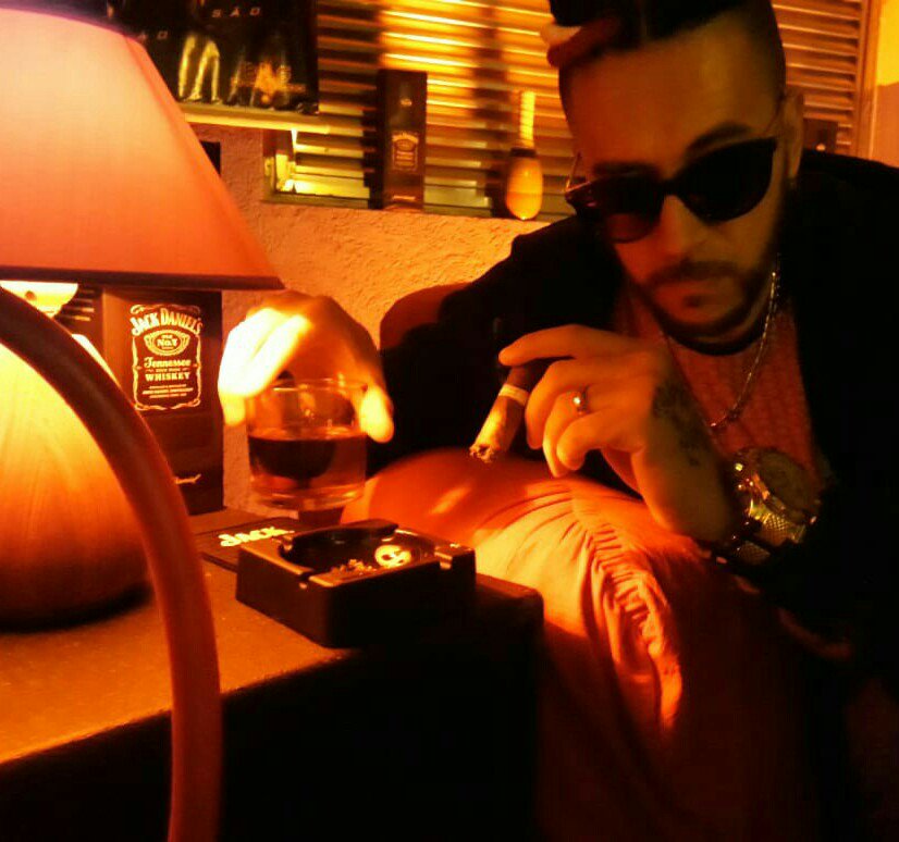 jnsprojetoimpar's tweet photo. 🔴REC + REC!
#projetoimpar #bizudasul #mefilma #rec #newmusic #newclipe #embreve https://t.co/XhRIredu7Z