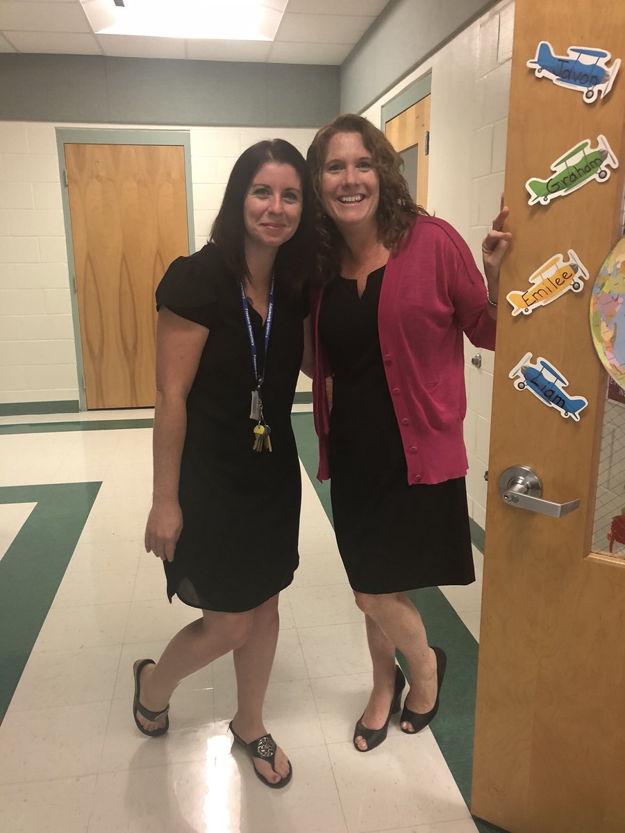 melissa_flesch's tweet photo. Happiness comes in pairs... matching pairs. #StillMatching #NotPlanned #OpenHouse #FriendshipGoals #twinning #KindergartenRocks @tbmyers88 @freedomvolusia https://t.co/Wj3QUTQu32