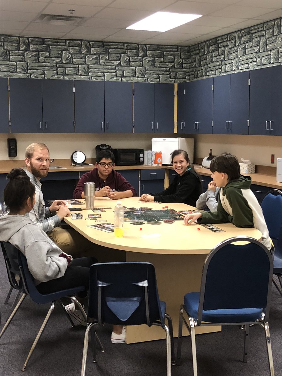 WarrenMSLibrary's tweet image. Whether it’s D&amp;amp;D or the zombie apocalypse, our kids are loving hanging out with these two professional Dungeon Masters! #DandDclubinthelibrary #dungeonsanddragons #lastnightonearth #forneyreads #forneyconnects @ScottCalvery @mlea_smu