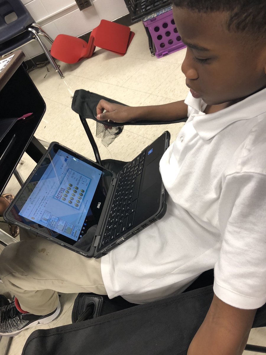 ThirdGradeFES's tweet photo. Our third graders have been working hard on creating their backpacks and completing their first google classroom assignment. #FairdaleWorld #weareJCPS https://t.co/A9iYmZDgB2