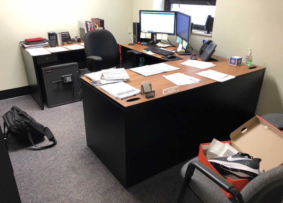 Nick__Morris's tweet image. Busy day in the office preparing for this weekend’s festivities. 

Saturday, Sept. 15th
   VB vs Tabor @ 11am
   WSOC vs Concordia @ 12pm
   VB vs Ozarks @ 1pm
   MSOC vs Concordia @ 2:30pm
   FB vs Tabor @ 7pm 

BRING IT ON!

#FalconUp #ComeFlyWithUs #YouthDay