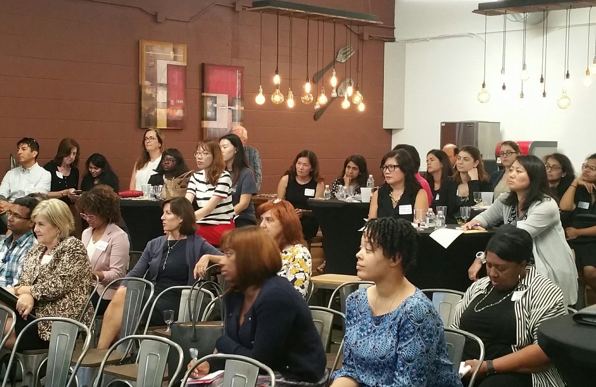 VrMediaHouse's tweet photo. Amazing nsights at #Atltechpark on #BigData in a house full of heavy hitting #womenintech #womeninbigdata at @wirelesswomen @WirelessTechATL https://t.co/V8qtQViOhN