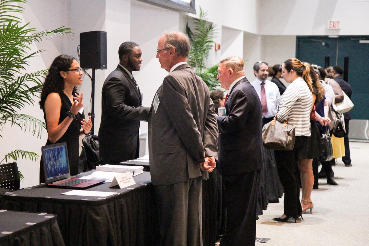 MDCPS's tweet photo. Celebrating the accomplishments of @MDCPS interns at the Summer Youth Internship Program Internship Provider Reception. More than 2,500 students completed internships with local businesses, contributing an estimated economic impact of $3.13 million to our community. #SYIP2018 https://t.co/tZiL13n9ub