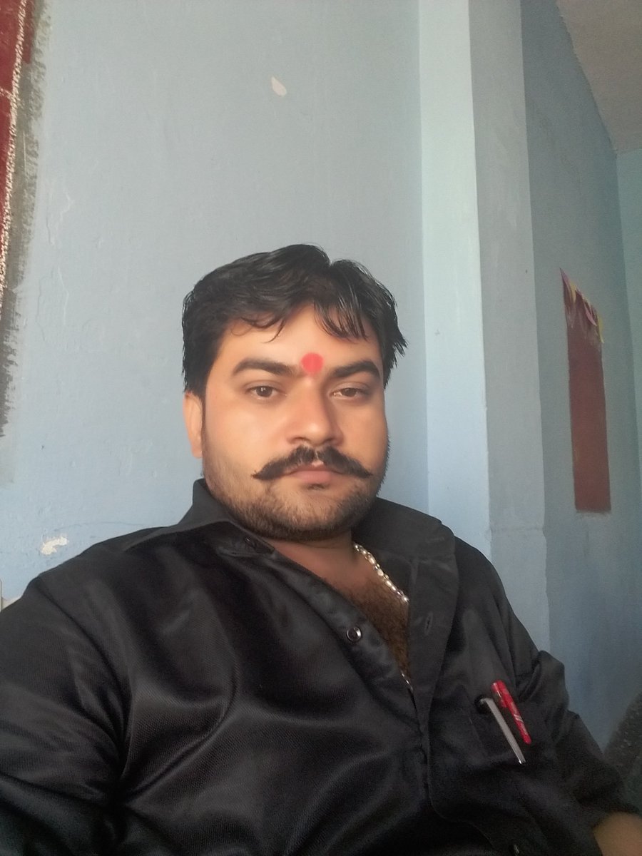 RahulPalar's tweet photo. हिन्दी गौरव है, हिन्दी मान है, हिन्दी हम सबका स्वाभिमान है। 
समस्‍त देशवासियों को #हिंदीदिवस की हार्दिक शुभकामनाएँ। https://t.co/ajuGpAw0Wa
