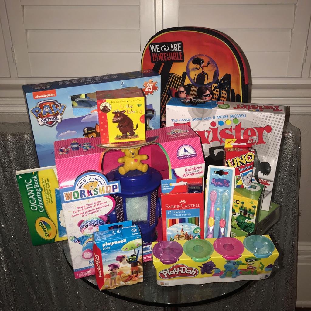 To celebrate our App featured on #Apple we're offering a huge £150+ Gift Basket to one lucky winner! FOLLOW &amp; RT for your chance to #win #Kidadl #competition #FreebieFriday