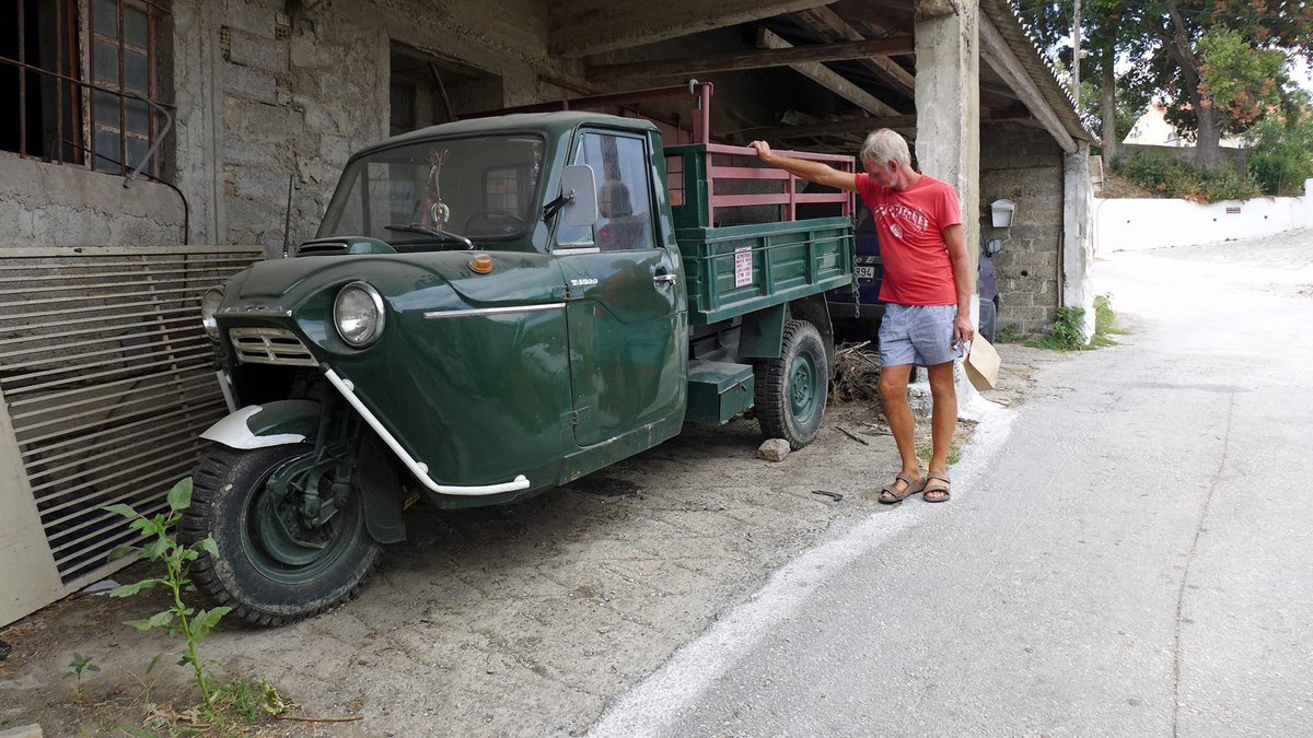 Keith continues his used car search in Corfu!
#chlomos #corfu #usedcar #greece #greek #Grecia #villalinakis #traveler #instatravel #traditionalvillage #tourism #greekislands #ionianislands