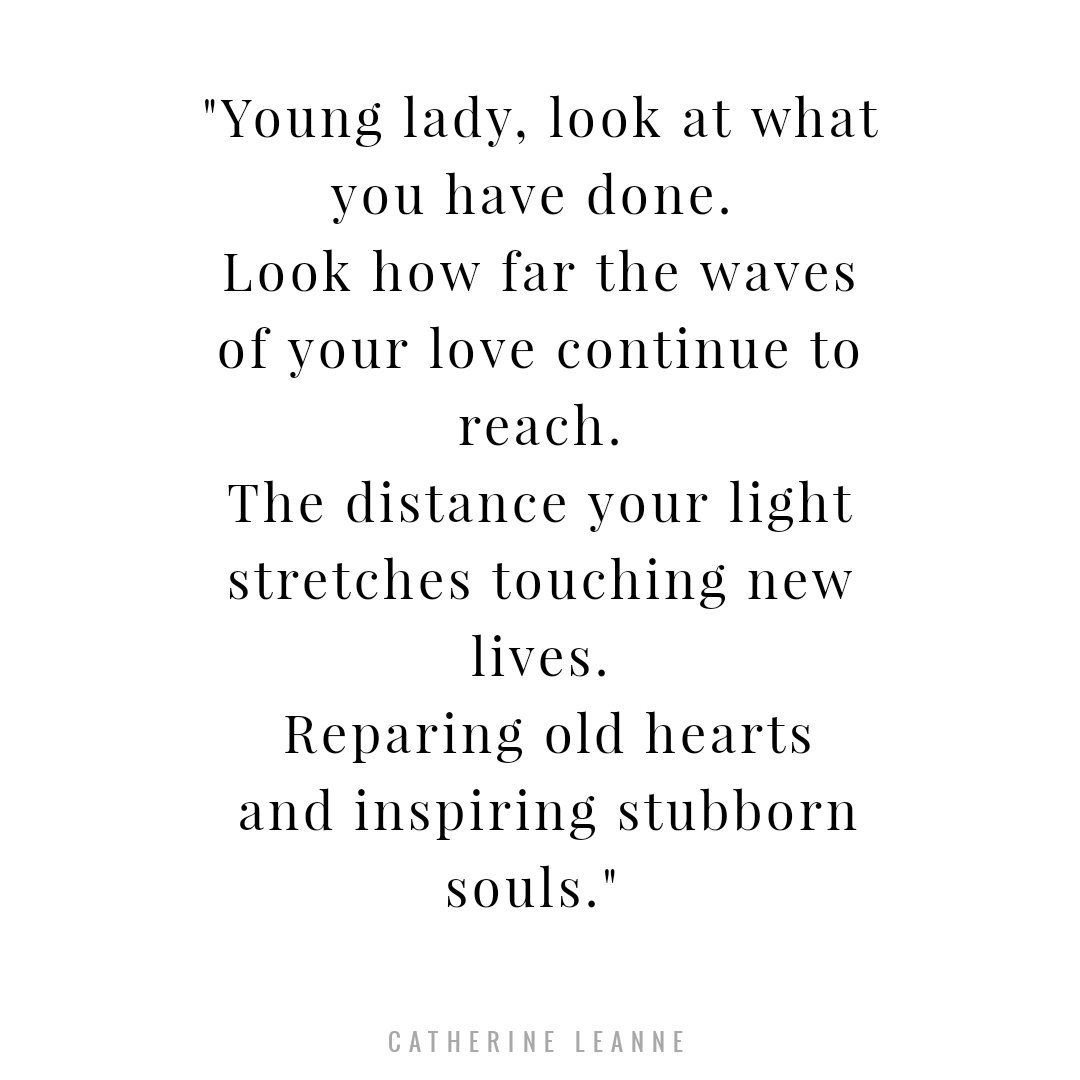 Cat_OutL0ud's tweet photo. To the lady who has captivated a world and built a conduit leading to the hearts of strangers who would not long after become family #samsArmy #samstrong #findsamsayers https://t.co/w8hTowZqHJ