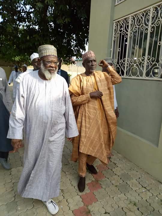 Ko shakka babu tun da ALLAH SWT ya karbi addu'ar Musa Ilyasu kwankwaso wadda yayi a harami cewa ALLAH ya dawo da Malam Ibrahim Shekarau gidan sa na asali. To kuwa maguzawan kwankwasiyya sun shiga uku.