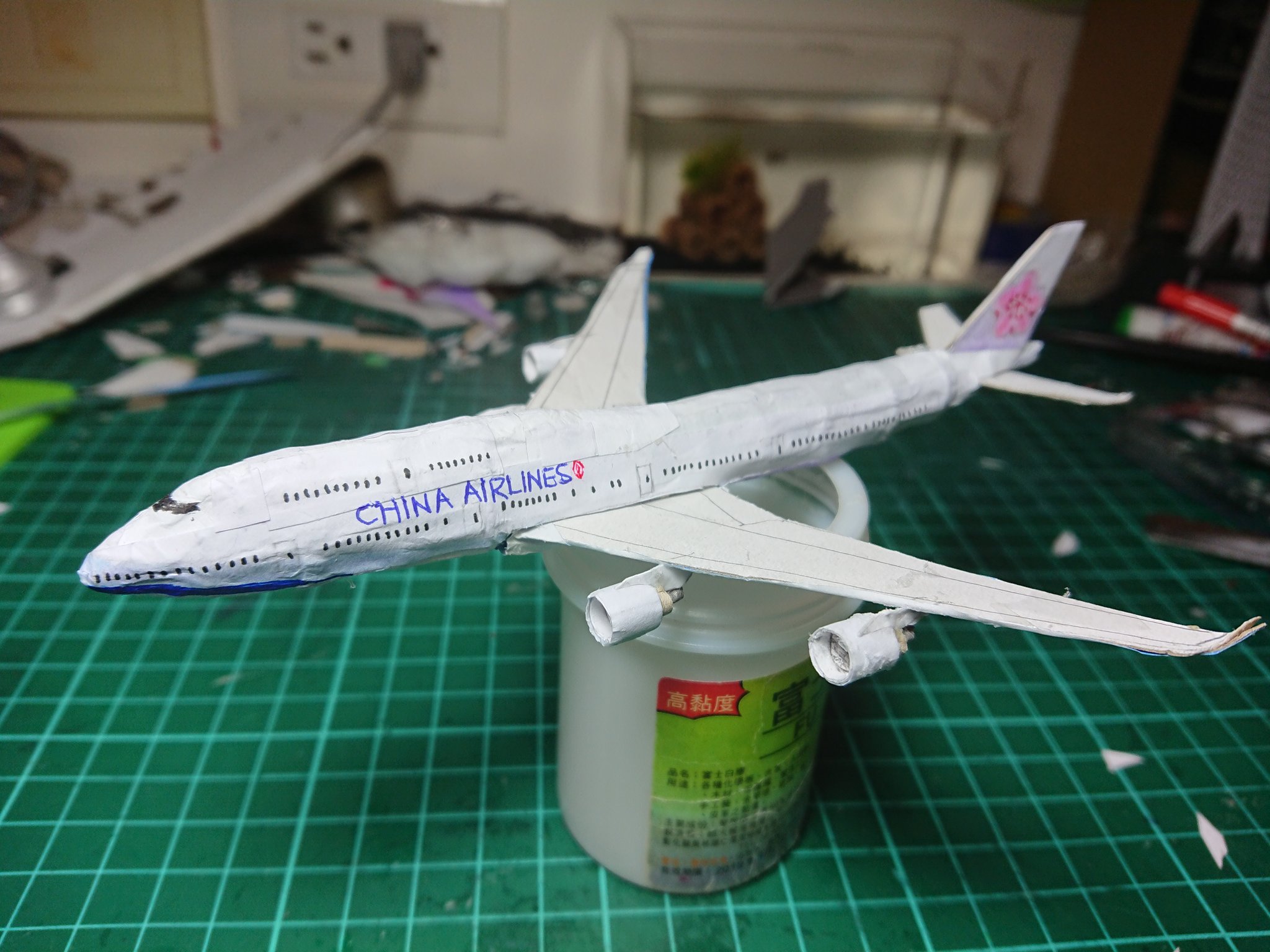 飛行機　模型 hqdefault.jpg