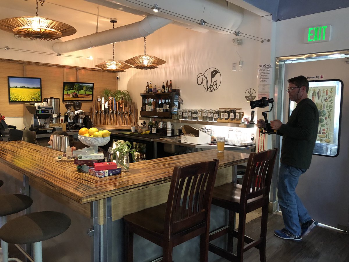 uptownmackenzie's tweet photo. Last location of the day! Had a blast with #vegcafe https://t.co/IxS9xPfKo1