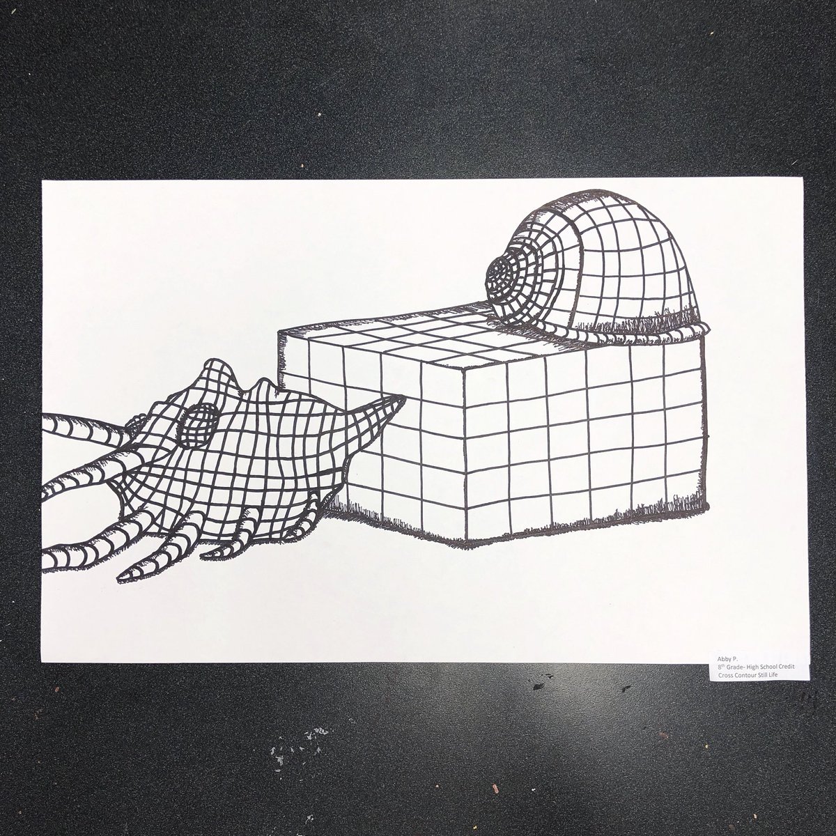 Artwithholly's tweet photo. 8th grade students started turning in their Cross Contour Drawings. ππ#firstprojectoftheyear #ComalFineArts #svmsart https://t.co/kKXZXACt9m