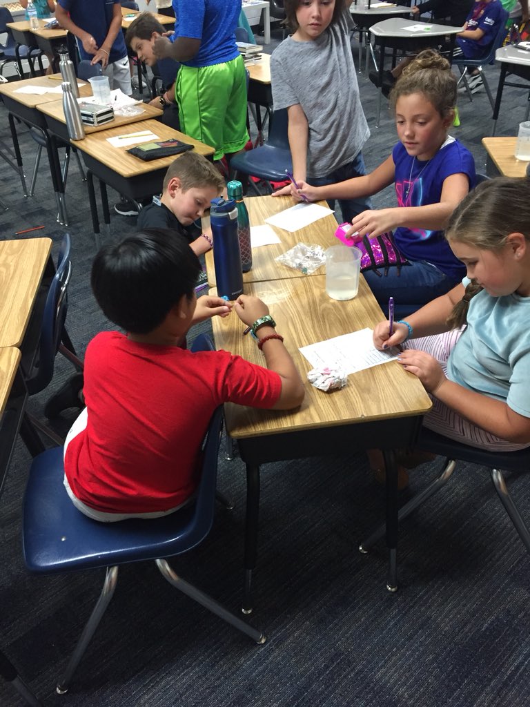 lsoetaert1's tweet photo. Density lab-investigating items — sink or float???
#khopp2p #KISDScience https://t.co/BC35TpqmGi