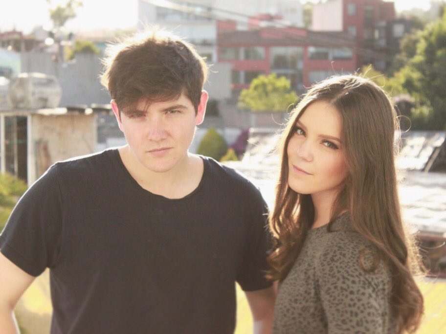 INSTAGRAM: <a href="/PAUYDAVO/">PAU Y DAVO</a> 🔥🔥😬