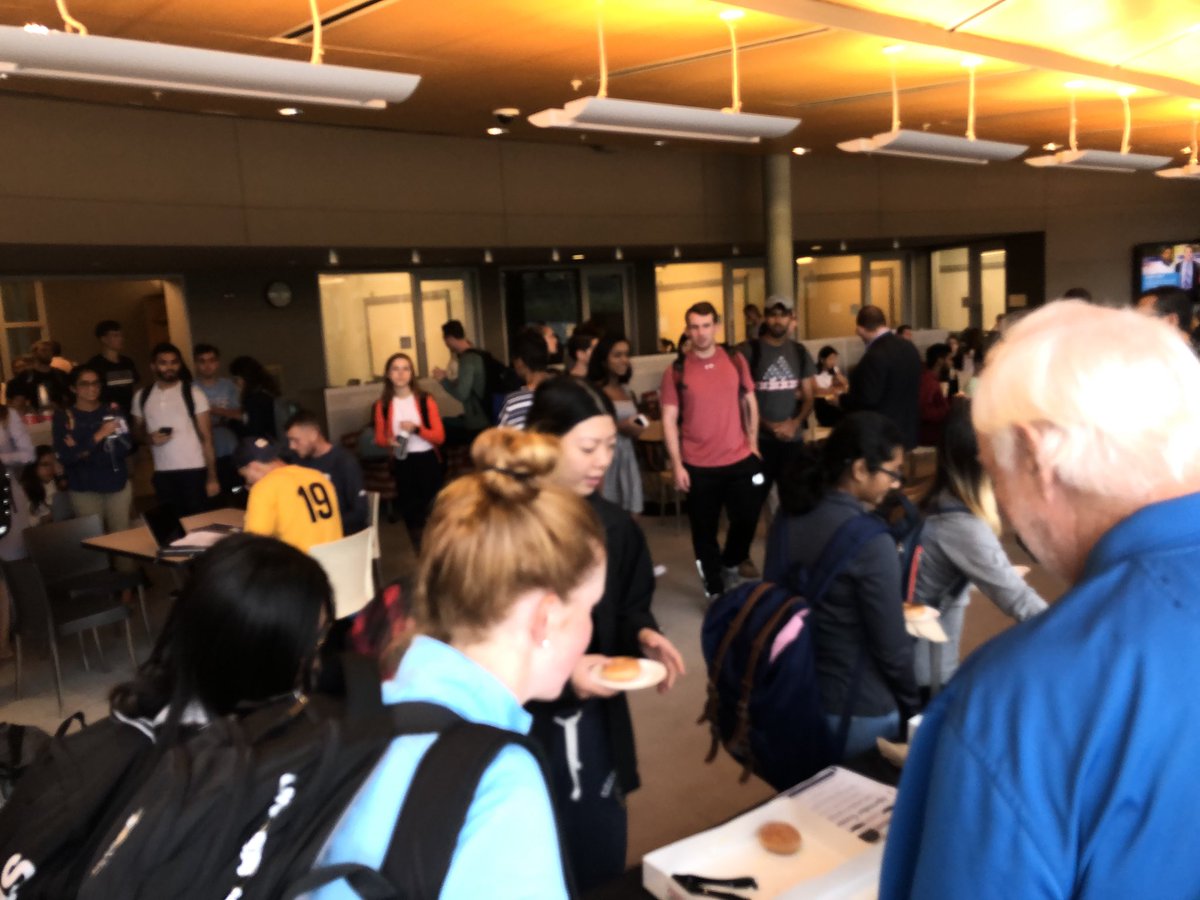 thesuccessdoc's tweet photo. The first Bagels with the Deans for 10th academic year is in the books. It was...epic! #welcomehome #werehereforyou #msbelieve #toastercheck #buttercheck #creamcheesecheck #coffeecheck #juicecheck #bagelsANDkrispykremecheck #seeyounextthursday https://t.co/0Vs4mZDOnF