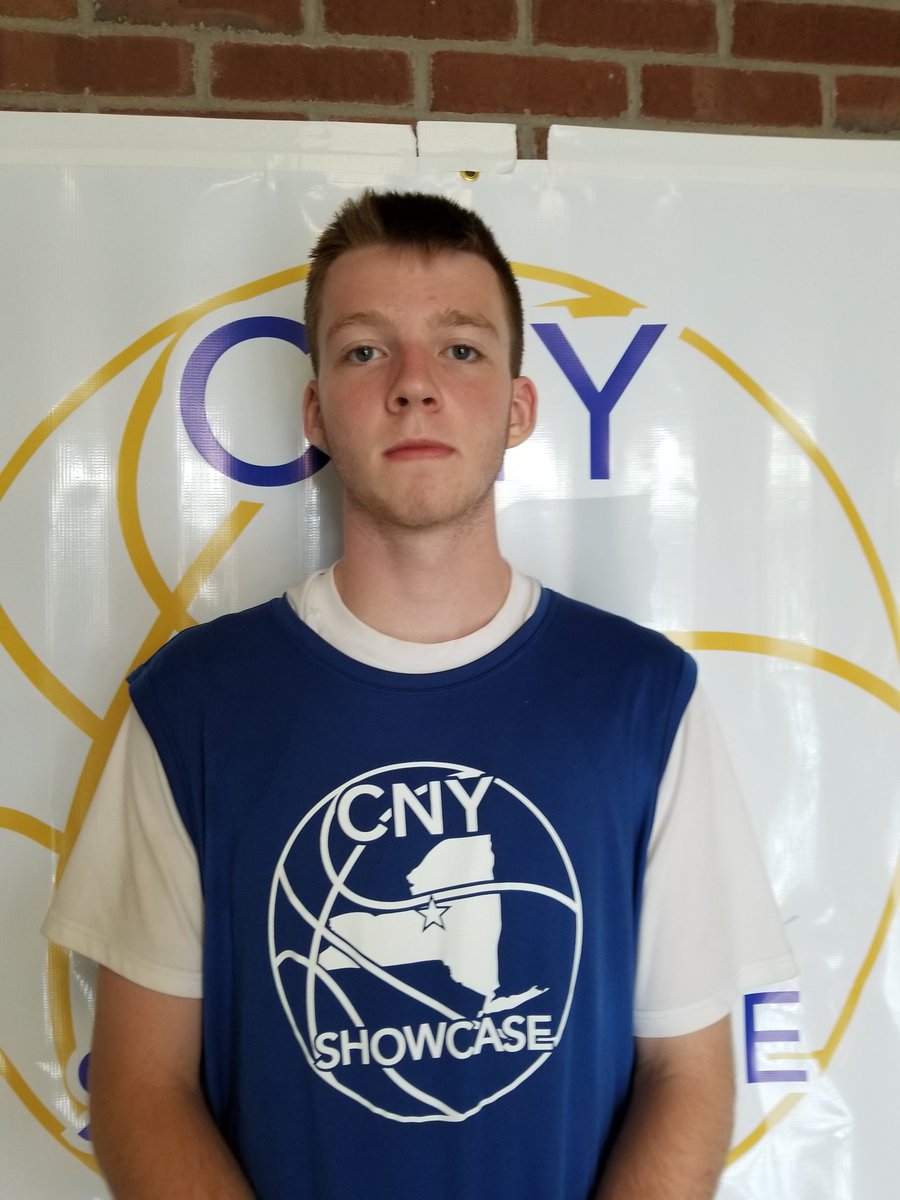 UpstateScout's tweet photo. Liam Schoonmaker 6'5", F, 2019, Saugerties HS Is prepped for a strong senior season. He has expanded on &amp; continued w/ some of the previous skills we had observed from him. Good shooter,defender,strong positional rebounder,fundamentally sound passer &amp; ball handler #ProgramPlayer https://t.co/fvuMLOK1sB