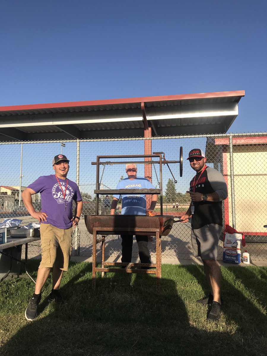 Mcfarland CTE Dept supporting our homecoming parade and Mhs ASB! #GoCougars #cte #careerandtechnicaleducation #burgersanddogs