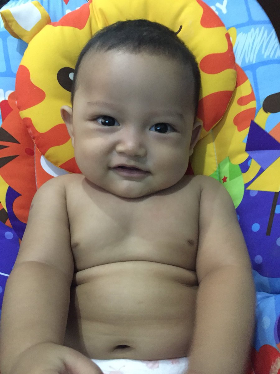 Ga berenti2nya bersyukur bisa melahirkan dengan sehat dan selamat. Alhamdulillah