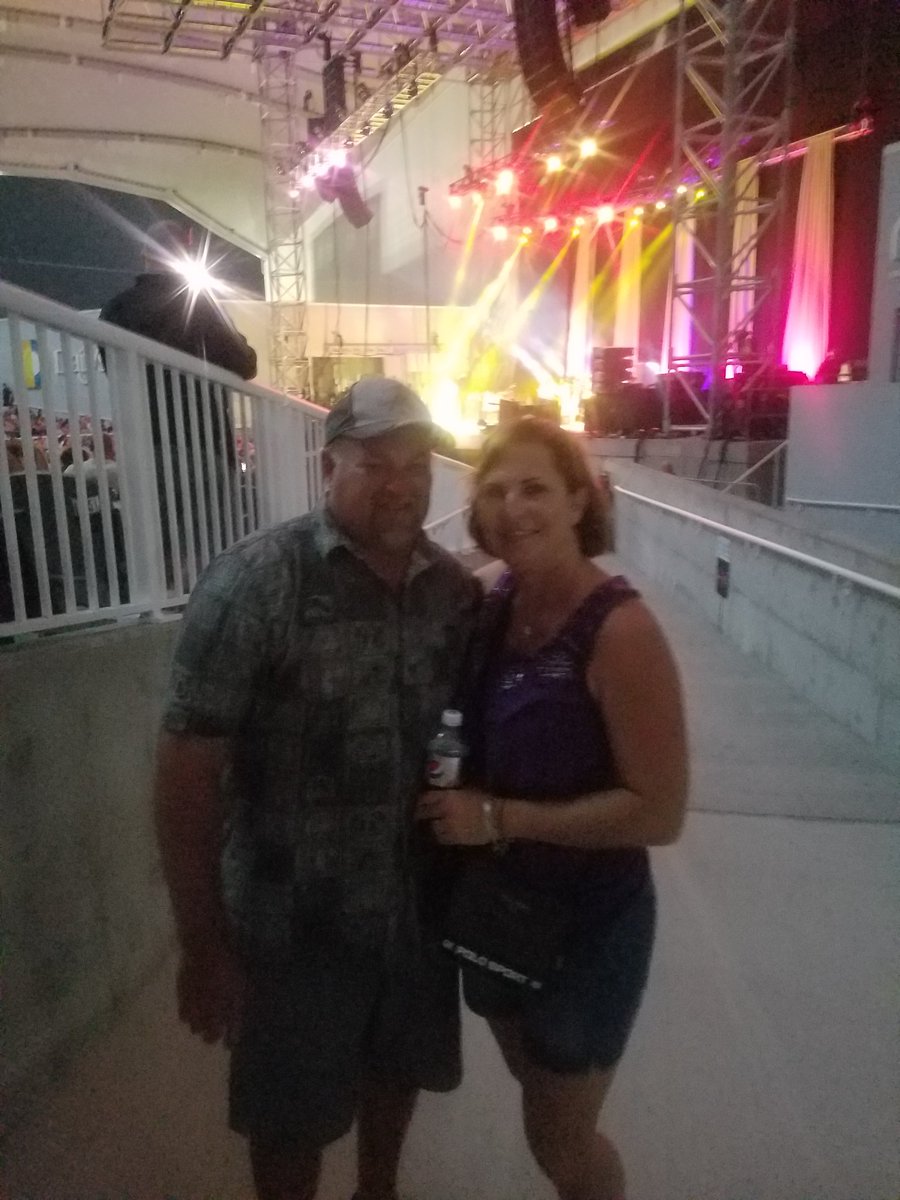 cdvanbrock's tweet photo. Thanks for the awesome tickets @VetTix , Jeff Beck rocked it! https://t.co/yxksww2dWO