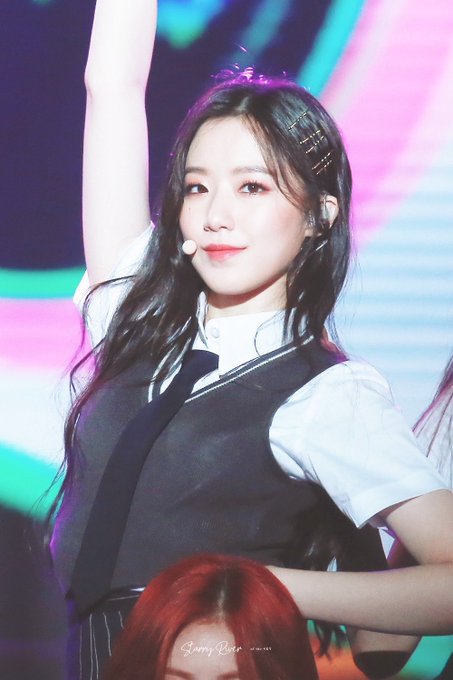 rivelli_mag's tweet photo. {#슈화} Ye Syu Hua

@G_I_DLE #ShuHua #I_DLE https://t.co/tW49qysz0y