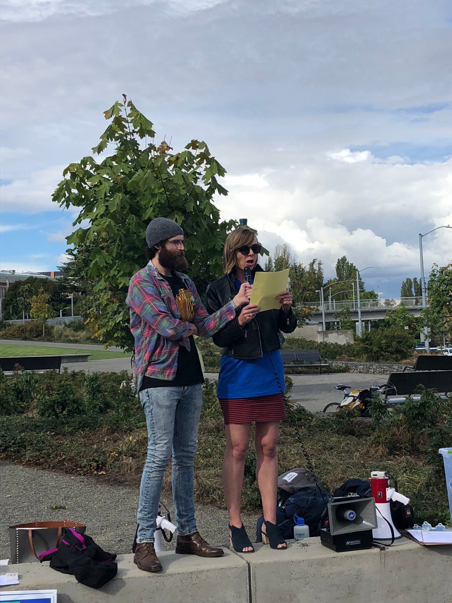UAW4121's tweet photo. Thank you to UW Postdoc @SarahEMyhre for speaking of the importance of a free public transit pass for UW employees in our fight for #climatejustice and #equity at yesterday's rally! #PublicTransit4All #UnionPower https://t.co/OXaFJhNoLl