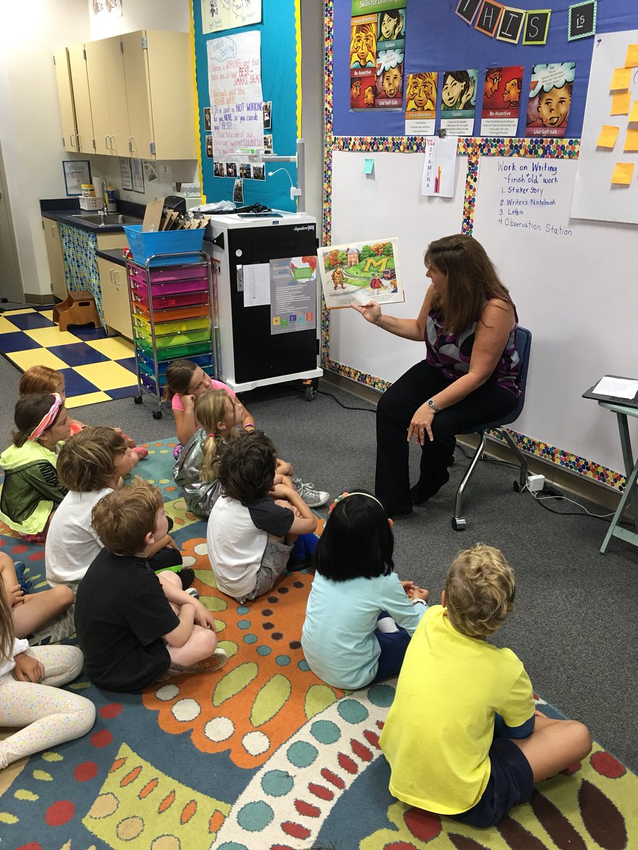 Room16terps's tweet photo. University of Maryland alumnus @julie_lerner launched our College Ready writing by teaching us all about the campus and mascot Testudo. Go Terps! #testudo #delmarhillsk6  #dmusd #universityofmaryland https://t.co/6HYtyPlJuQ