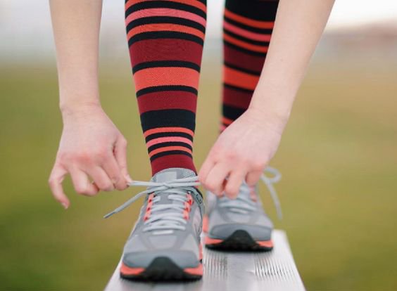 compressocks's tweet photo. Are you ready to run with your compression socks ? #compressionsocks #workout #fitnesslover #fitnessevent #workoutmotivation #sporty #fitnessgirl #stayfit #havefun #strongtogether #getfit #compressocks #injuredrunner #runner #compressiontights #stripesocks #socks #socklover https://t.co/mjFjLRTIGN