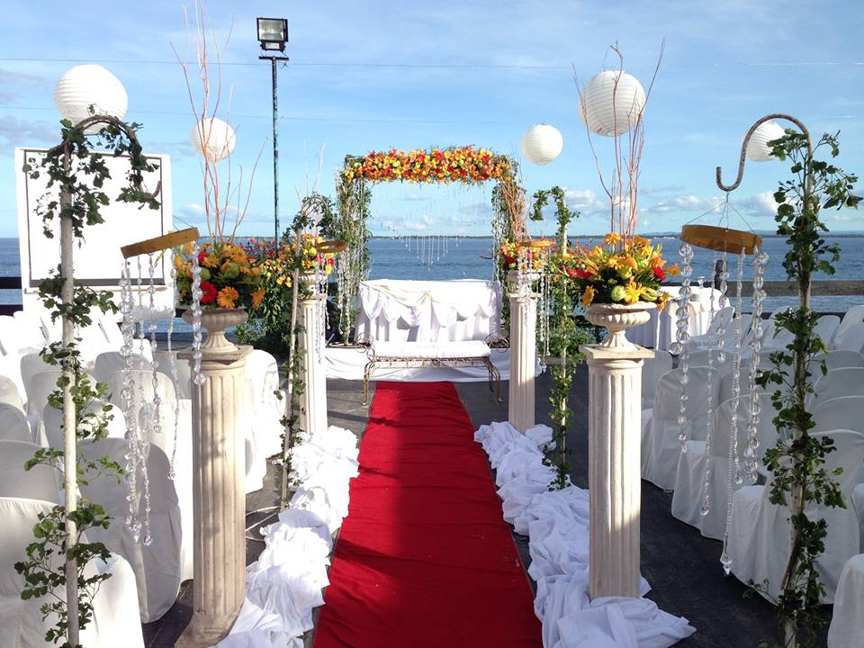 SotograndeGroup's tweet photo. Once in awhile, right in the middle of an ordinary life, love gives us a fairy tale. 
Book your Beach Wedding Ceremony in Vistamar Beach Resort and experience a happily ever after with your beloved partner!
#weddings #ForeverBlue #infinityandbeyond #weddingvenue #LoveIsland #love https://t.co/NI41idQAnY