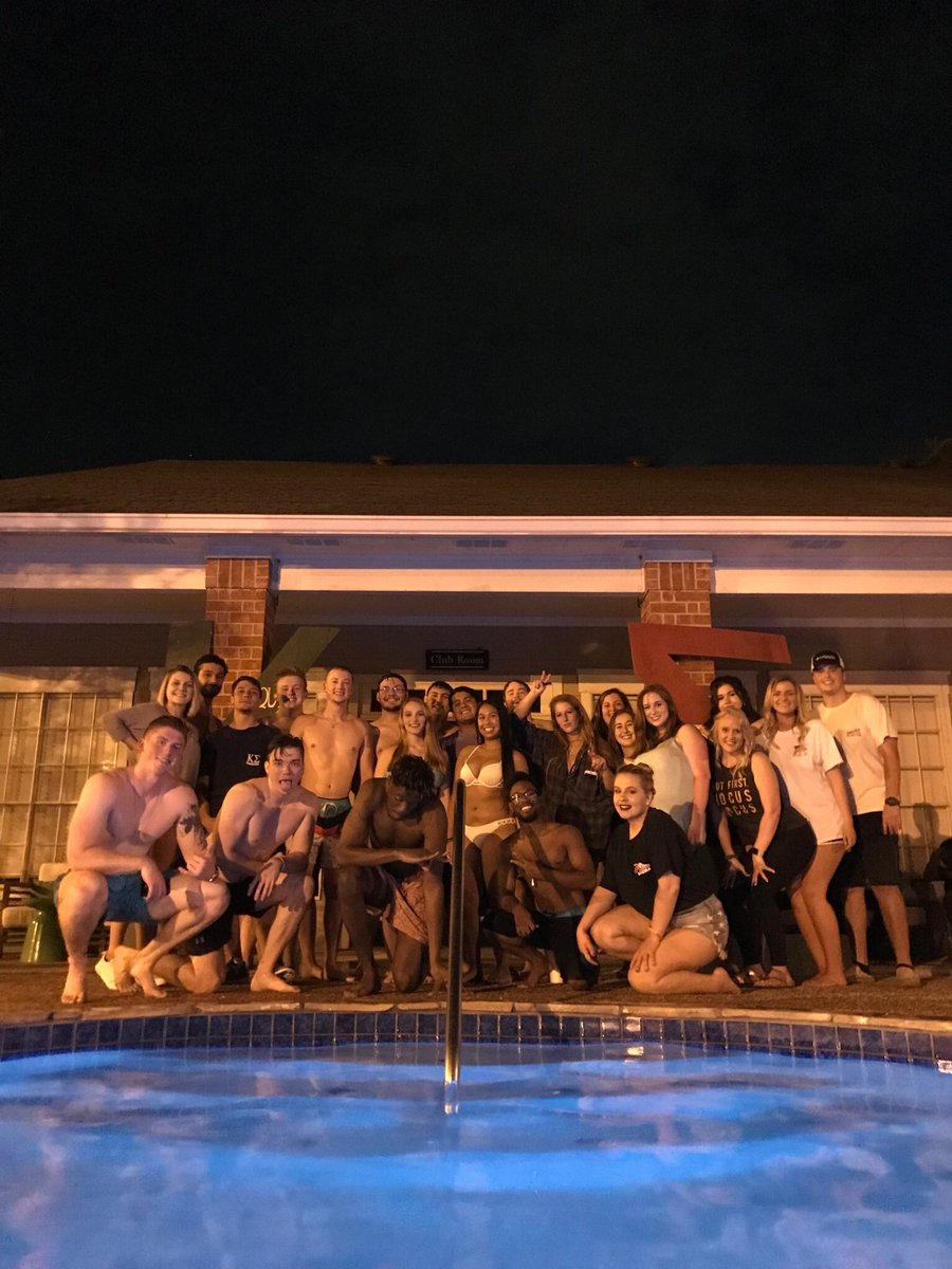 Pool party tonight was poppin! Thanks for a great rush week everyone. It was one helluva time 😎😏 #rushΚΣ #rushtheorder #poolparty #taΚΣover