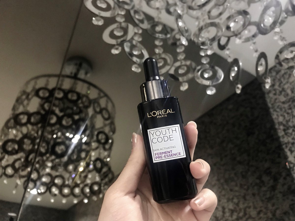 LOrealParisTH's tweet image. ✨แจกจริง youth code pre-essence 30 ml. จำนวน 3 รางวัล รวมมูลค่า 2,397.-

youth code pre-essence เอสเซนส์บำรุงผิวหน้าที่ช่วยให้สาวๆได้เตรียมผิวหน้าให้พร้อมสำหรับการบำรุงในขั้นต่อไป

▪️กติกาง่ายๆ เพียงแค่ retweet+follow เท่านั้น (ประกาศผล 24 ก.ย. 61)

#LorealParisTH #YouthCode