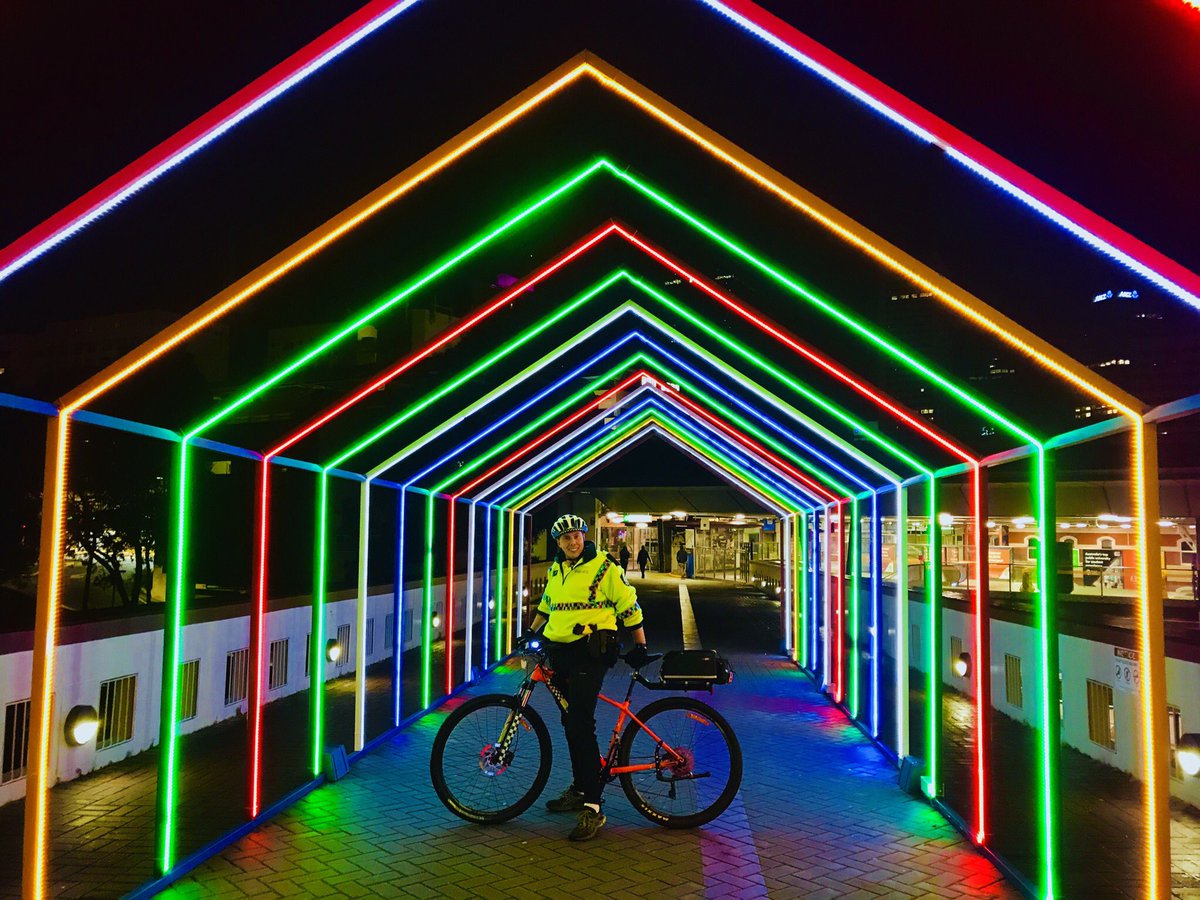 Patrols along the #brightbridge Roe Street overpass. #fb #cityofperth #perthisok #springinthecity