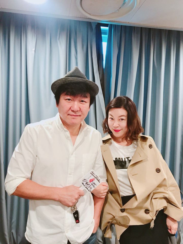 smg_show's tweet photo. [뮤지컬 #오캐롤]

잠시 후 SBS 파워FM #최화정의파워타임 과 허비 #주병진  배우가 함께합니다!
주병진 배우가 이야기 하는 뮤지컬 <오!캐롤>, 기대해주세요

#뮤지컬 #오캐롤 #디큐브아트센터 https://t.co/4BHVT1on65