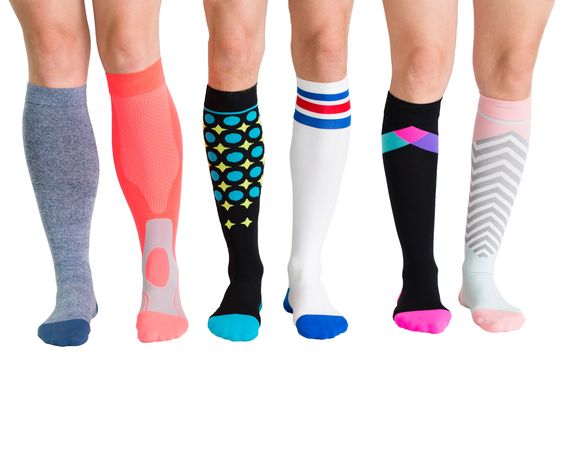 Which compression socks do you like ?
#compressionsocks #workout #fitnesslover #fitnessevent #workoutmotivation #sporty #fitnessgirl #stayfit #havefun #strongtogether #getfit #compressocks #injuredrunner #runner #compressiontights #stripesocks #socks #socklover #kneehighsocks