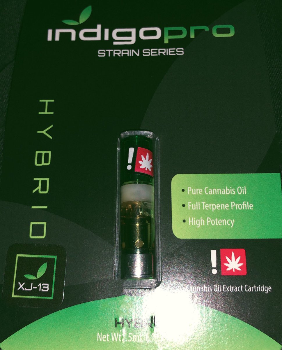 ricciardionline's tweet photo. I guess it’s called #AiroPro now instead of #IndigoPro but let me tell you this device is worth its weight in platinum and is the smoothest, best high I’ve ever had—and this XJ-13 that @Leafly recommended Capricorn has me in the best mood of my life from tip to stern. #StayLifted https://t.co/uAQDzmv44u