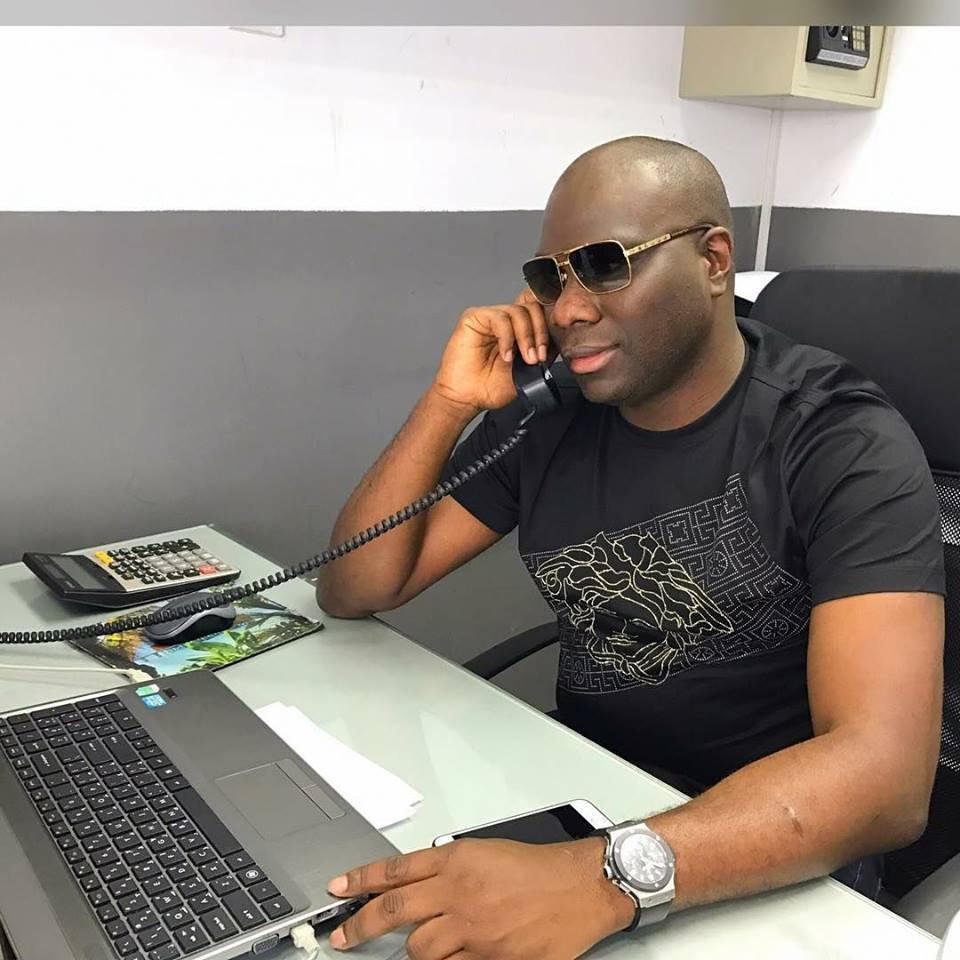 WanyeTim's tweet image. 