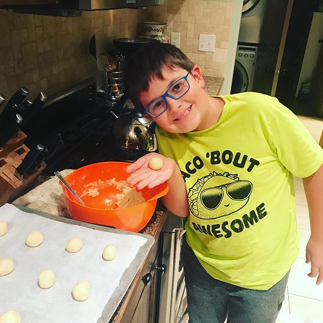 Merry120's tweet photo. Evan made cookies tonight mostly by himself. I had to give a bit of advice a few times. The cookies are delicious! #learninginthekitchen #baking #sugarcookies #kidsinthekitchen #lakelife https://t.co/T8CvE7ohRT https://t.co/uJzujWnipw