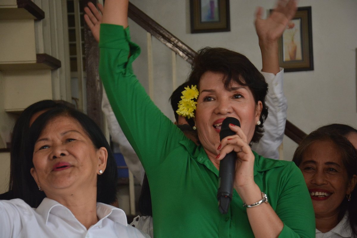 EatBulaga's tweet image. DELOS SANTOS family, can&apos;t take our eyes off sa performance niyo!

11 Nunal points for you! 👏🎙🎤💖