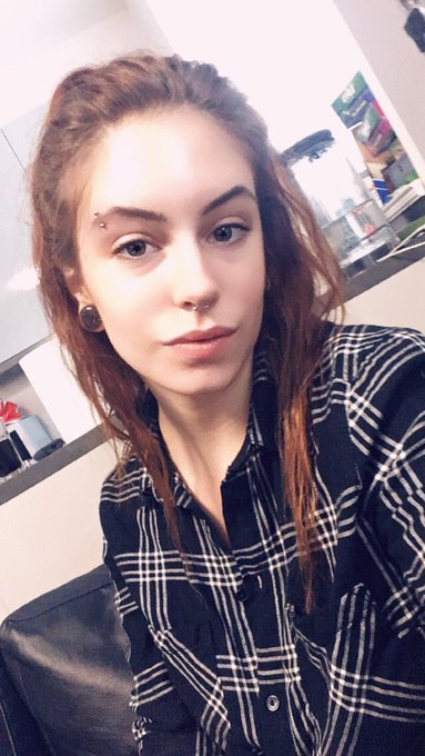 Who knows how many piercings I have? 😅 https://t.co/DGUvwR4aic