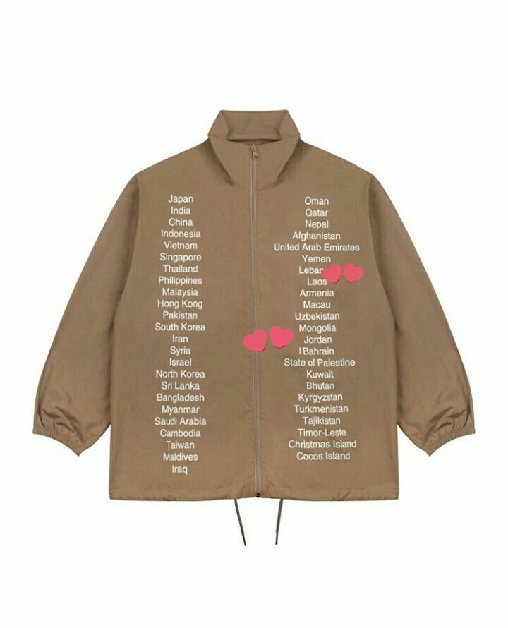 JordanEXOL's tweet photo. 180914| تشانيول أرتدى اليوم في المطار عندما كانو متجهين إلى برلين من أجل ميوزك بانك جاكيت ويحمل عليها معظم دول العالم ومن ضمنهم الأردن⁦🇯🇴⁩⁦

S-(^^) https://t.co/mSZF7N7tLL