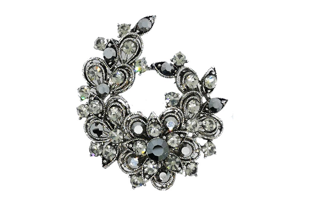 afkhadotmy's tweet photo. Cresent Brooch https://t.co/UfpkgNMovL https://t.co/KtDKAd8PkR