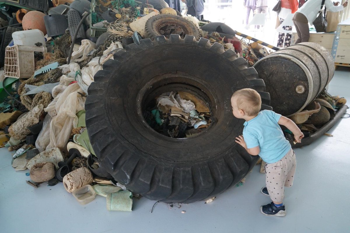 ReRebaudengo's tweet image. Ringrazio @SergioCosta_min per la lettera di supporto e apprezzamento nei confronti del @MAcAMuseo e #mostra #OutToSea? #PlasticGarbage Project, un importante riconoscimento che ci spronerà a fare sempre di più e meglio per diffondere #educazioneambientale buff.ly/2x7FvZK