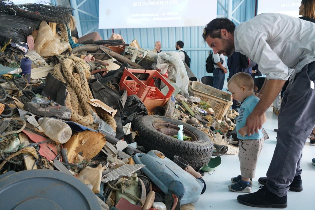 ReRebaudengo's tweet image. Ringrazio @SergioCosta_min per la lettera di supporto e apprezzamento nei confronti del @MAcAMuseo e #mostra #OutToSea? #PlasticGarbage Project, un importante riconoscimento che ci spronerà a fare sempre di più e meglio per diffondere #educazioneambientale buff.ly/2x7FvZK