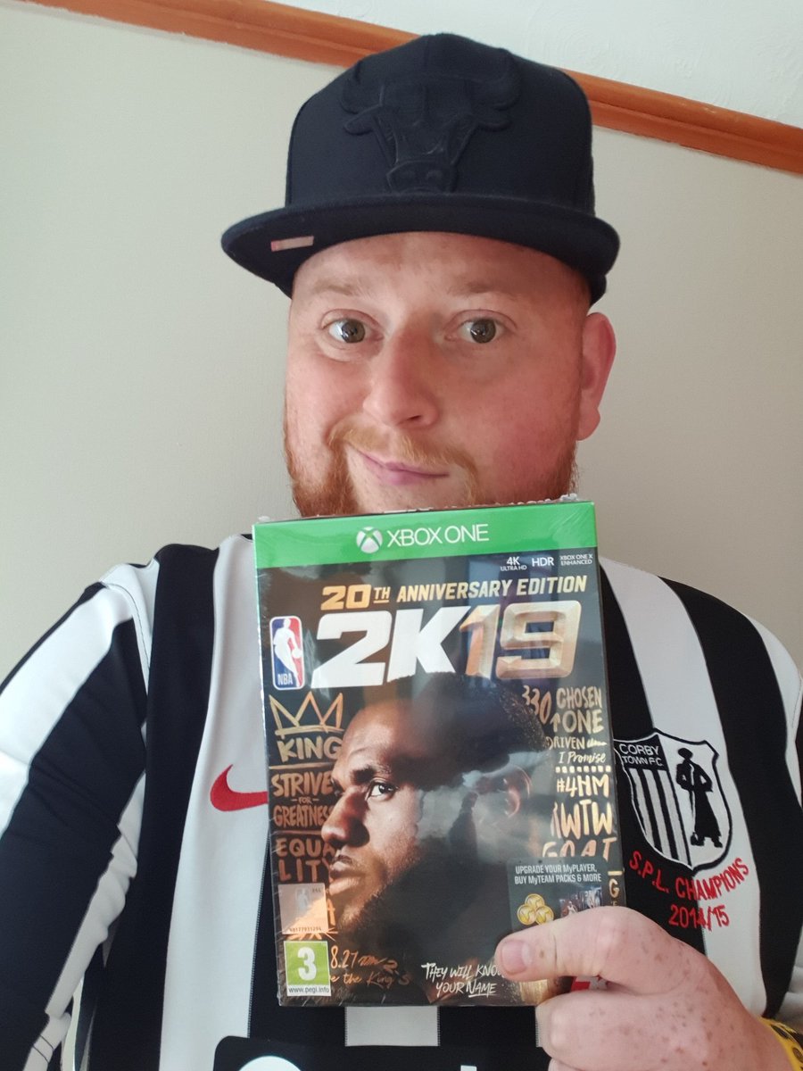 fourpointplayuk's tweet photo. One of our raffle winners from #FourPointPlayLive enjoy @GingerShaq https://t.co/xn8oM0aGtl